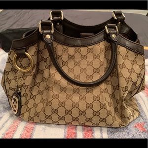 Gucci Bag
Brown medium Sukey